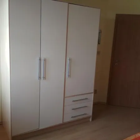 Prazdninovy Dum