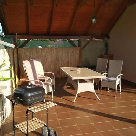 Prazdninovy Dum * Uhersky Ostroh