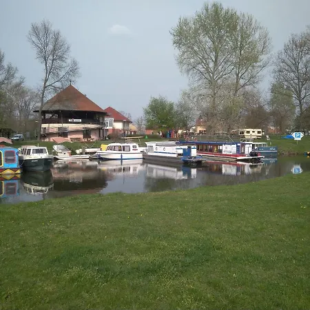 Quarto em Acomodações Particulares Prazdninovy Dum Uhersky Ostroh